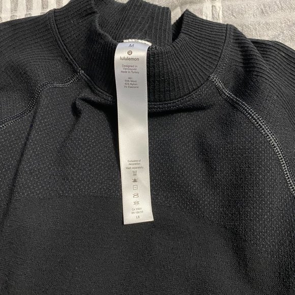 Lululemon Mock Neck (similar to) Keep the Heat - Picture 5 of 8